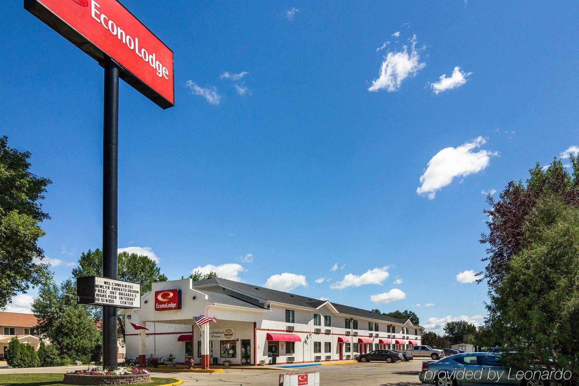 Econo Lodge Grand Forks Zewnętrze zdjęcie